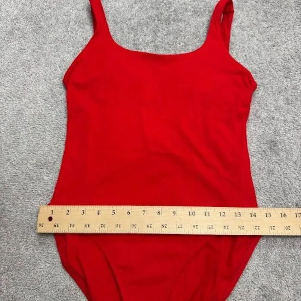 Athleta Ribbed One Piece Swimsuit Padded Womens Medium Bright Red Scoop Neck